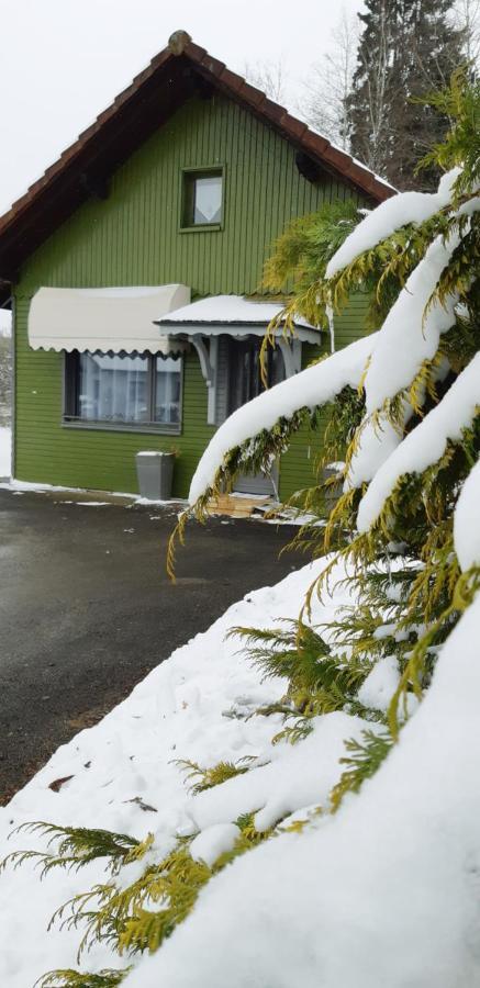 Gite Le Chalet Vert , Pret De Raquettes Frambouhans Exterior foto